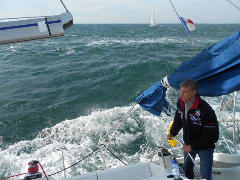 Yachtmaster Offshore training in Brittany