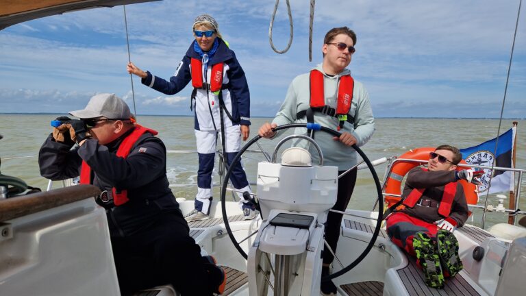 Yacht practice in Estonia